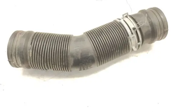 Air intake hose/pipe