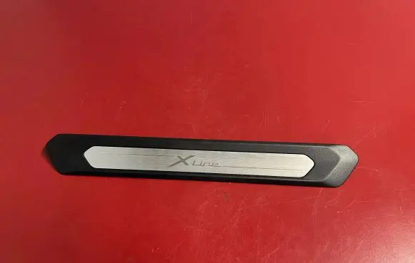 BMW X4 G02 Side skirt front trim 7410012