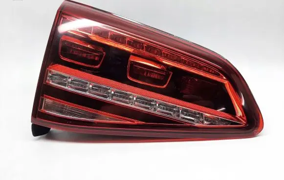 Volkswagen Golf VII Tailgate rear/tail lights 5G0945307F