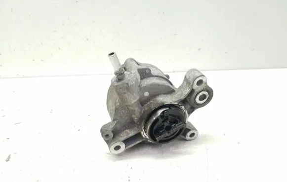 Ford Kuga I Vacuum pump