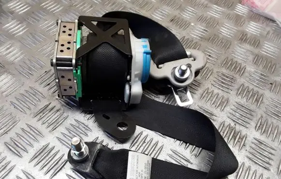Mazda 6 Front seatbelt TKAH2EH933 0539067
