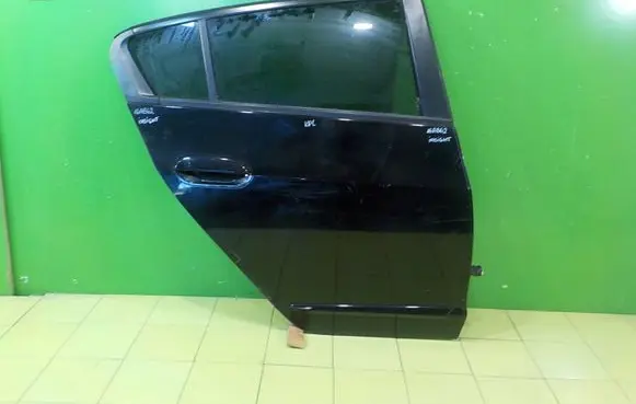Honda Insight Rear door PRAWE