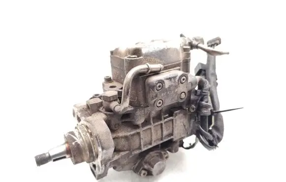 Audi A6 S6 C5 4B Fuel injection high pressure pump 028130115A 0460404969