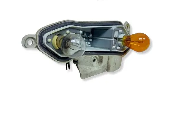 Opel Vectra C Tail light bulb cover holder 443042KASACJA 443042