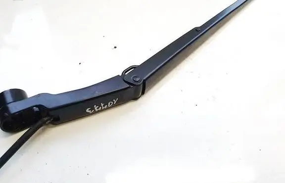 Mazda CX-30 Front wiper blade arm 