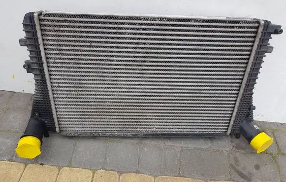 Skoda Yeti (5L) Intercooler radiator 1K0145803BM