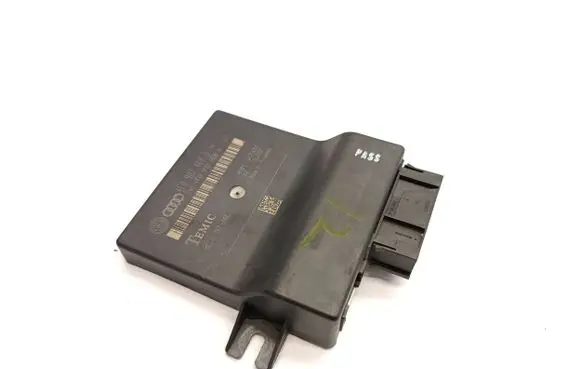 Audi A6 S6 C6 4F Gateway control module 4F0907468D 4F0910468A