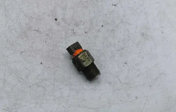 Fuel pressure sensor