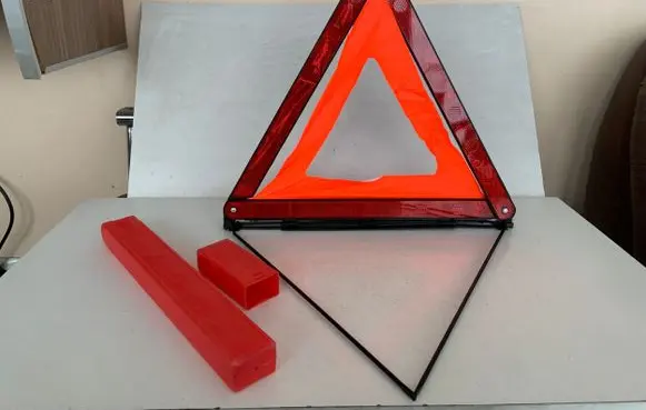Audi Q5 SQ5 Emergency warning sign 8K0860251