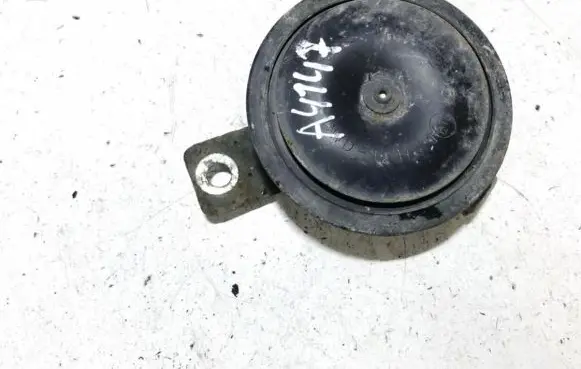Chevrolet Tacuma Horn signal