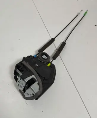 Toyota C-HR I Front door lock 290823