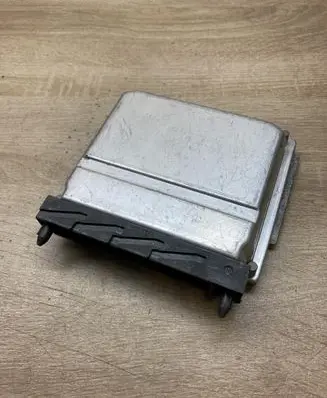 Volvo V70 Engine control unit/module ECU 08677708A 0281010319