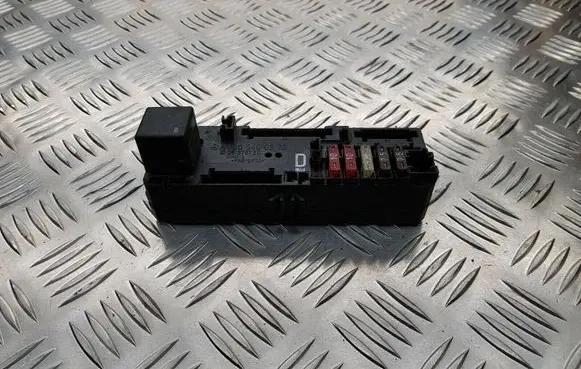 Mercedes-Benz E W210 Fuse module A0005400372