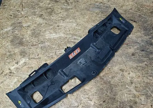 Mercedes-Benz C W204 Top upper radiator support slam panel A2045000155