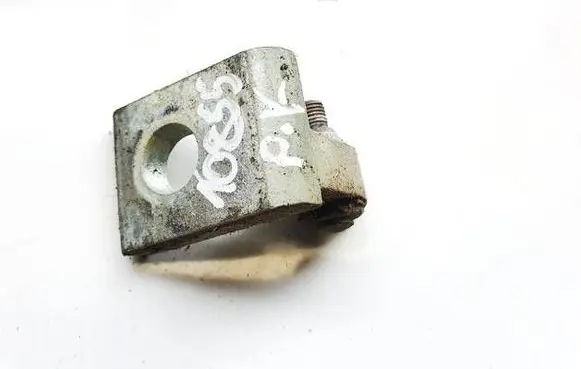 Skoda Octavia Mk2 (1Z) Front door upper hinge 