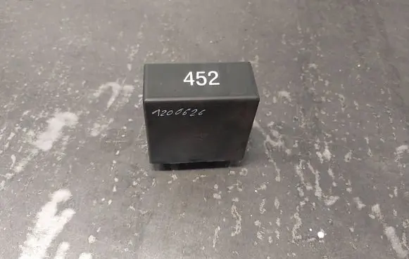 Volkswagen PASSAT B5.5 Other relay 1J0907487B 61122413