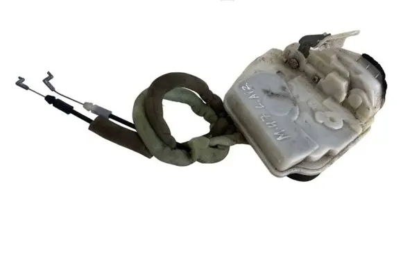 Mazda 2 Rear door lock F96G01R1