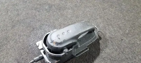 Nissan Note (E11) Rear door lock
