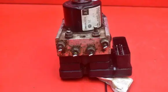 Skoda Octavia Mk2 (1Z) ABS Pump 1K0614117H