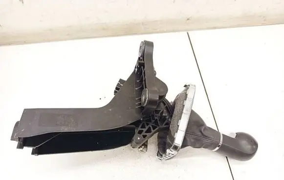 Opel Zafira B Gear shifter/selector 8126100101