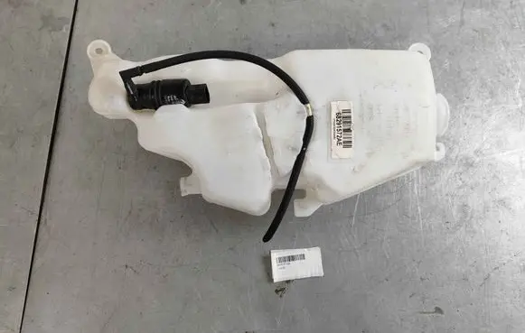 Windshield washer fluid reservoir/tank
