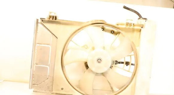 Toyota Yaris Air conditioning (A/C) fan (condenser) 