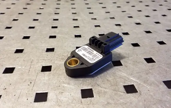 Mitsubishi Outlander Airbag deployment crash/impact sensor 8651A001