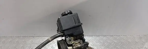Mercedes-Benz C W204 Power steering pump A0064661501 7693900509