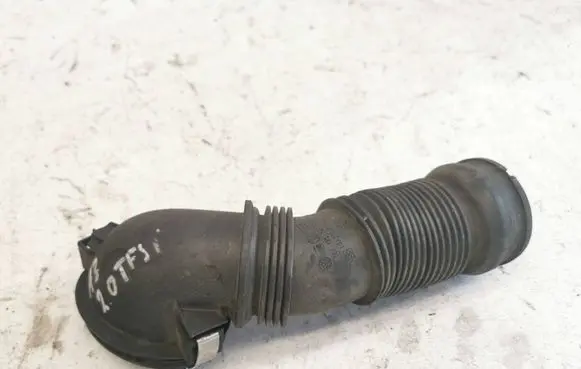 Audi A3 S3 A3 Sportback 8P Air intake hose/pipe 06F129627f