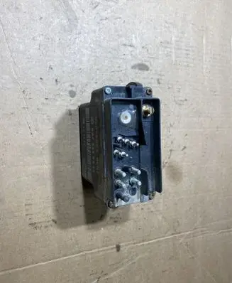 Mercedes-Benz Sprinter W901 W902 W903 W904 Glow plug pre-heat relay 0075459832