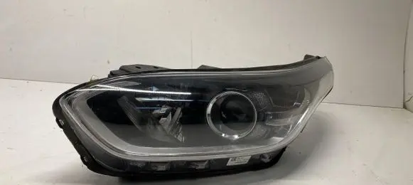 KIA Ceed Headlight/headlamp 92101J7060