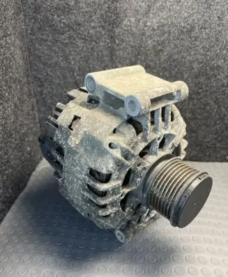 Mercedes-Benz CLK A209 C209 Generator/alternator A2711540902