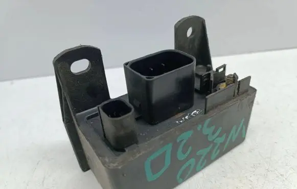 Mercedes-Benz S W220 Glow plug pre-heat relay 0285454032 A0285454032