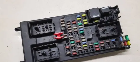 Land Rover Range Rover Evoque L538 Fuse module bj3214f041ac