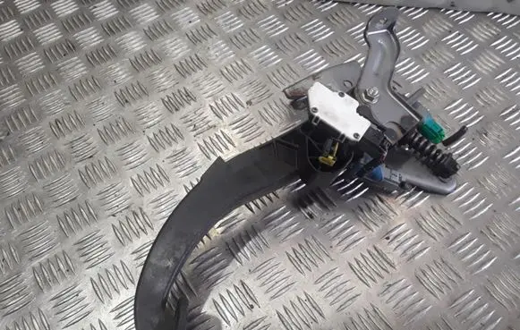 Renault Scenic II - Grand scenic II Brake pedal 8000155995