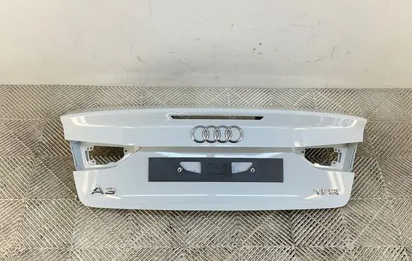 Audi A3 S3 8V Tailgate/trunk/boot lid 8V5827337A