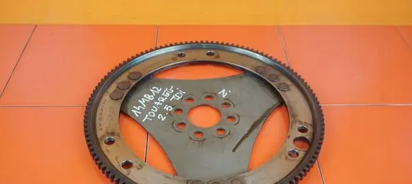 Volkswagen Touareg I Flywheel 070105323A BAC