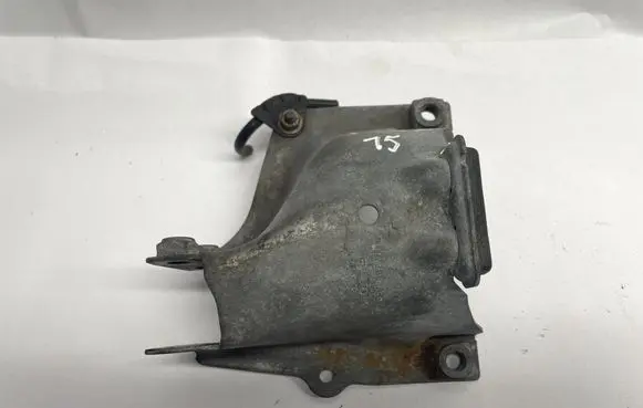 Audi A8 S8 D4 4H Engine mounting bracket 4H0399059B 4H0399059