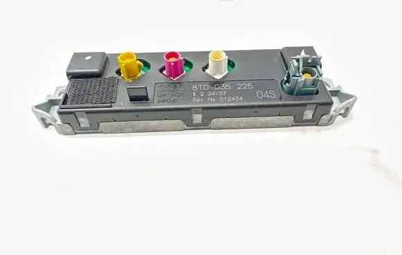 Audi A5 8T 8F Aerial antenna amplifier 8T0035225
