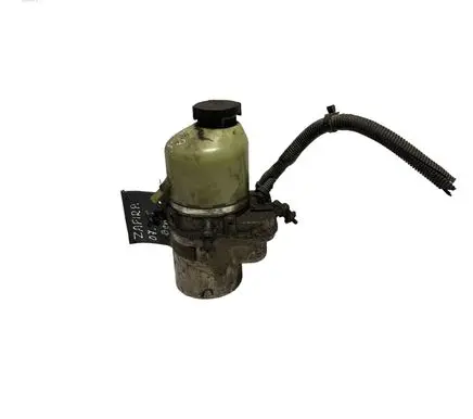 Opel Zafira B Power steering pump M08360658UD