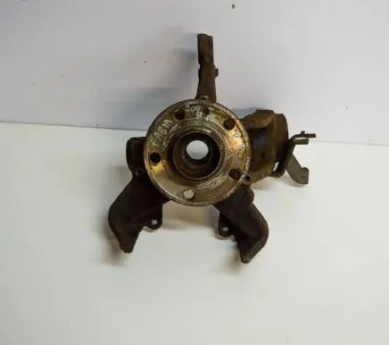 Skoda Fabia Mk2 (5J) Front wheel hub