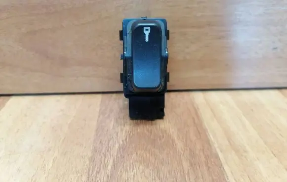 Saab 9-5 Central locking switch button 4617593 W547K