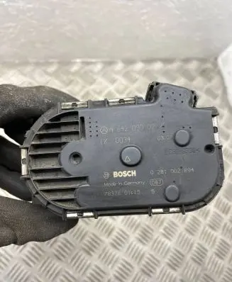 Jeep Grand Cherokee (WK) Throttle valve A6420900270 0281002894