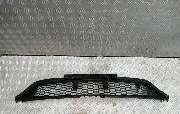 MG ZS Front bumper lower grill 10628332
