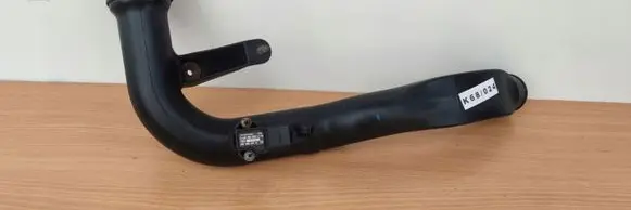 Audi A4 S4 B7 8E 8H Air intake hose/pipe 8E01457628