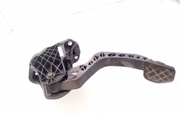 Volkswagen PASSAT B6 Clutch pedal 3C1721059AA 3C0721388B