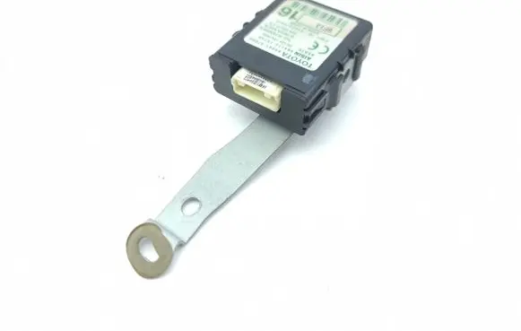 Toyota Prius (XW20) Door control unit/module 8999147030