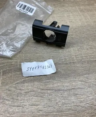 BMW 1 E81 E87 Front parking sensor holder (PDC) 7182363 51117182363