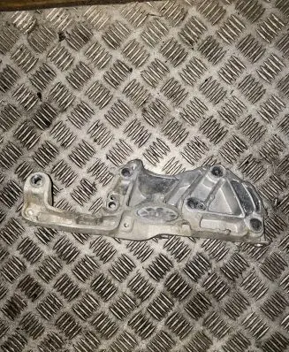Peugeot 3008 II Generator/alternator bracket 9809714680
