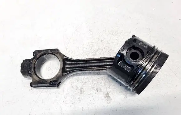 Volkswagen Golf III Piston with connecting rod 